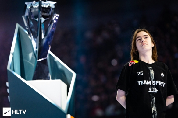 官方科普LPL赛区选手身份资格规则：一个选手不能有多个赛区身份