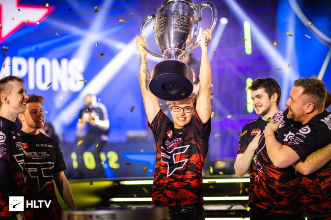 LGD官方：成功续约打野 Meteor