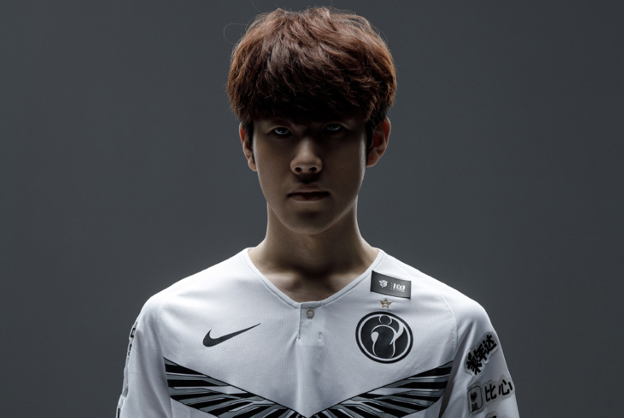 iG群访 YSKM：这个版本肯定团队英雄优先 Bin选手也是这样玩的